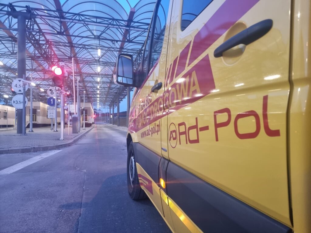 Laweta podczas akcji holowania auta po awarii w Kątach Wrocławskich – szybkie i bezpieczne holowanie Kąty Wrocławskie dostępne 24/7.
