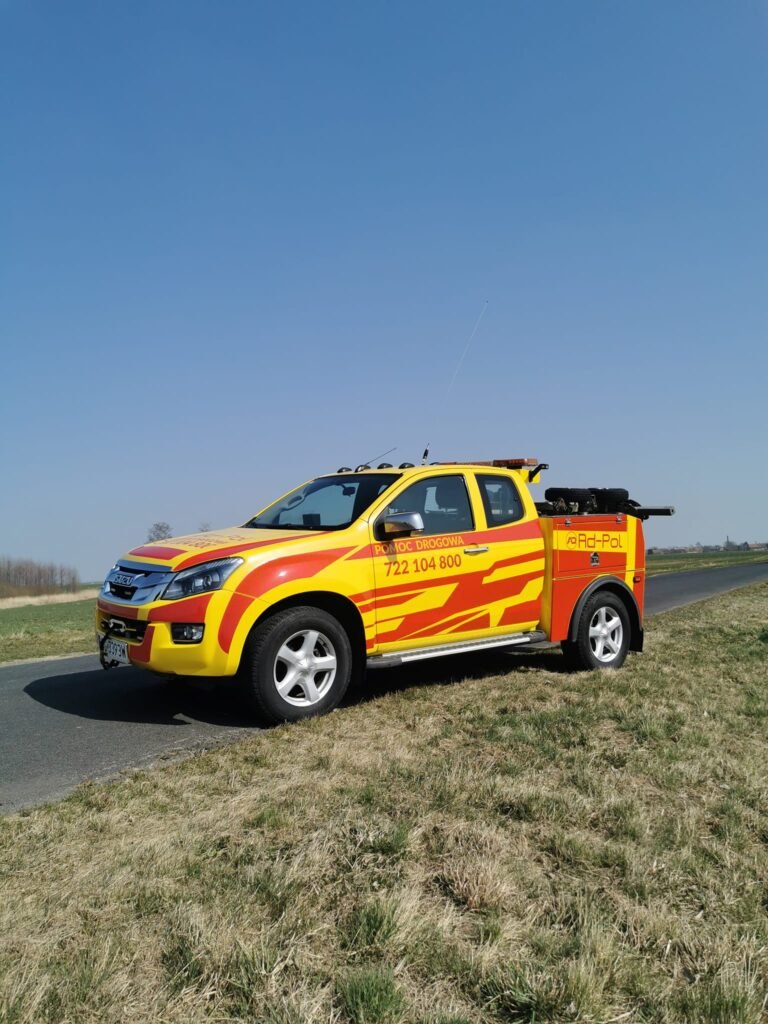 Laweta podczas akcji – profesjonalne holowanie Kąty Wrocławskie na drodze krajowej