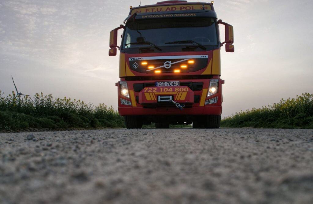 Laweta pomoc drogowa Kąty Wrocławskie udziela pomocy przy awarii samochodu na drodze ekspresowej 24/7